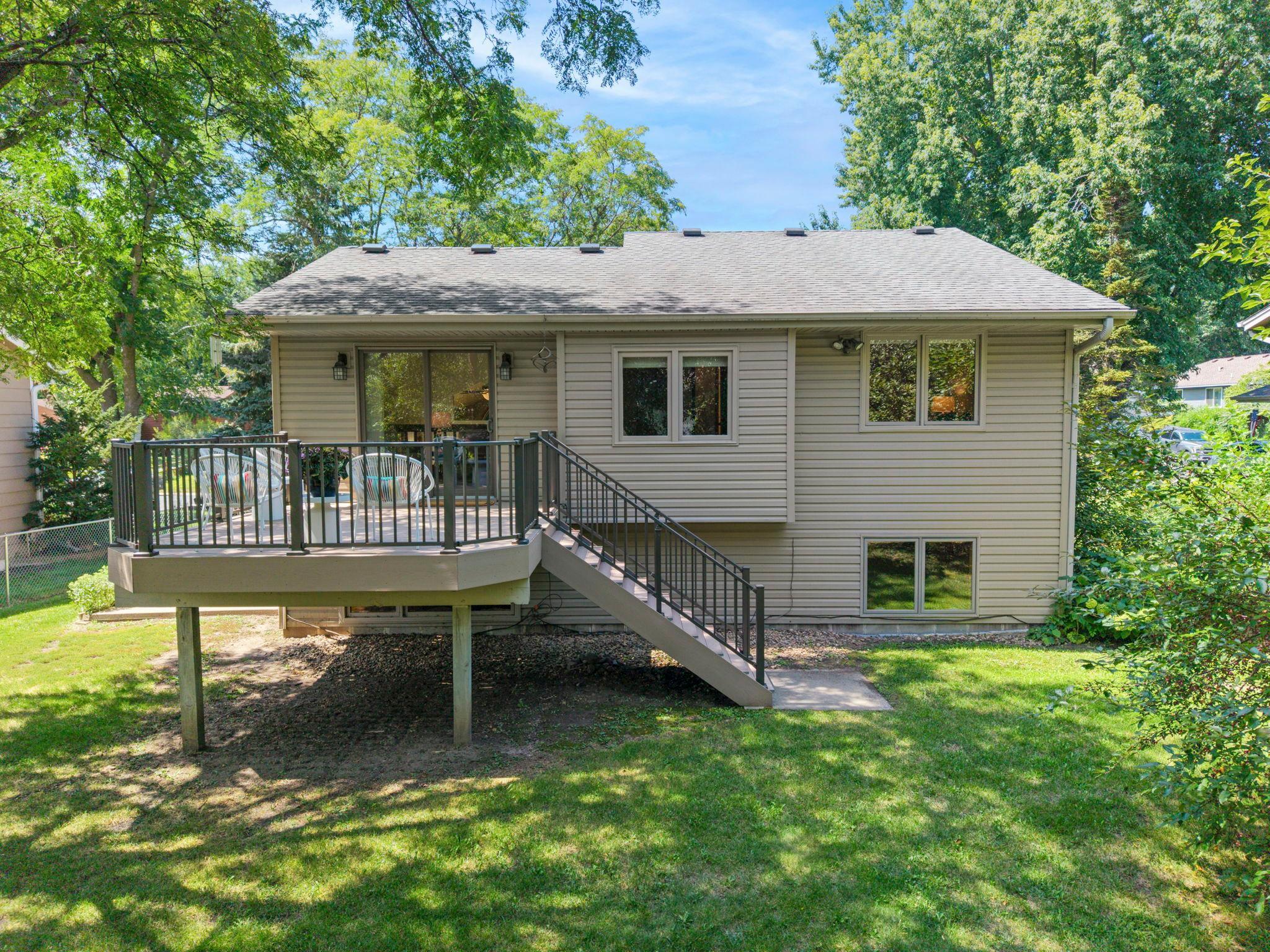 Enjoy the deck and privacy