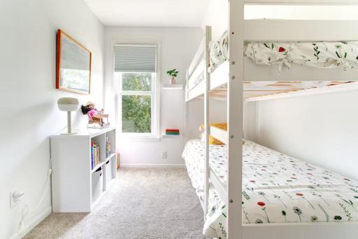 104 Linden St S Upper Level Bedroom 2.jpg