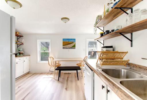 104 Linden St S Eat-In Kitchen.jpg