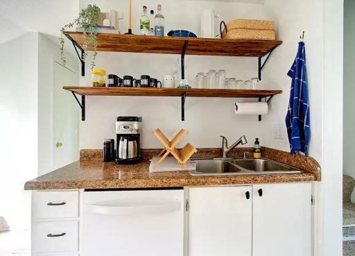 104 Linden St S Image Kitchen.jpg
