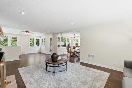 18-web-or-mls-A7401108.jpg