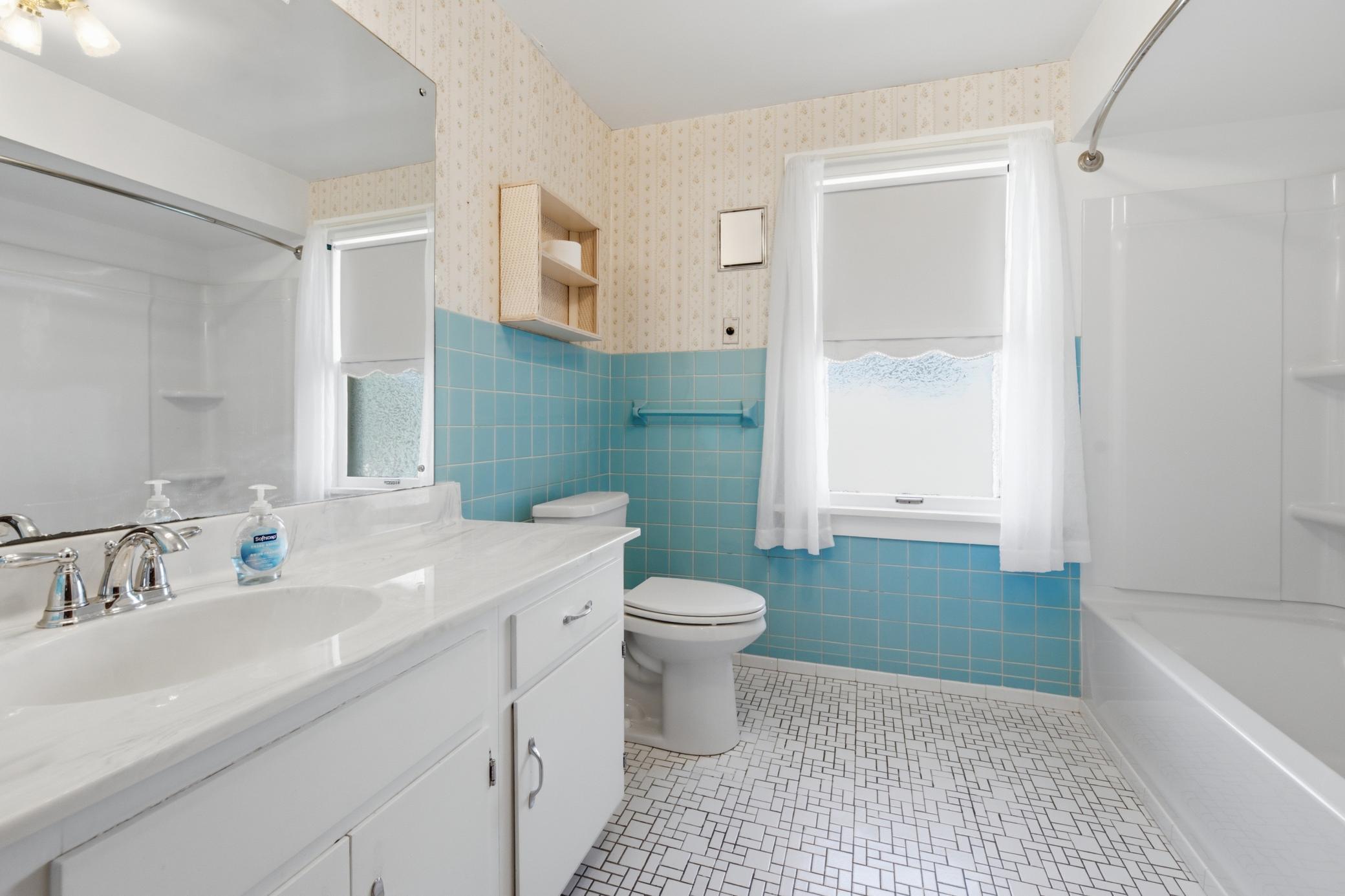 UL Full Bathroom