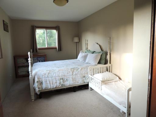 Bedroom 2.JPG