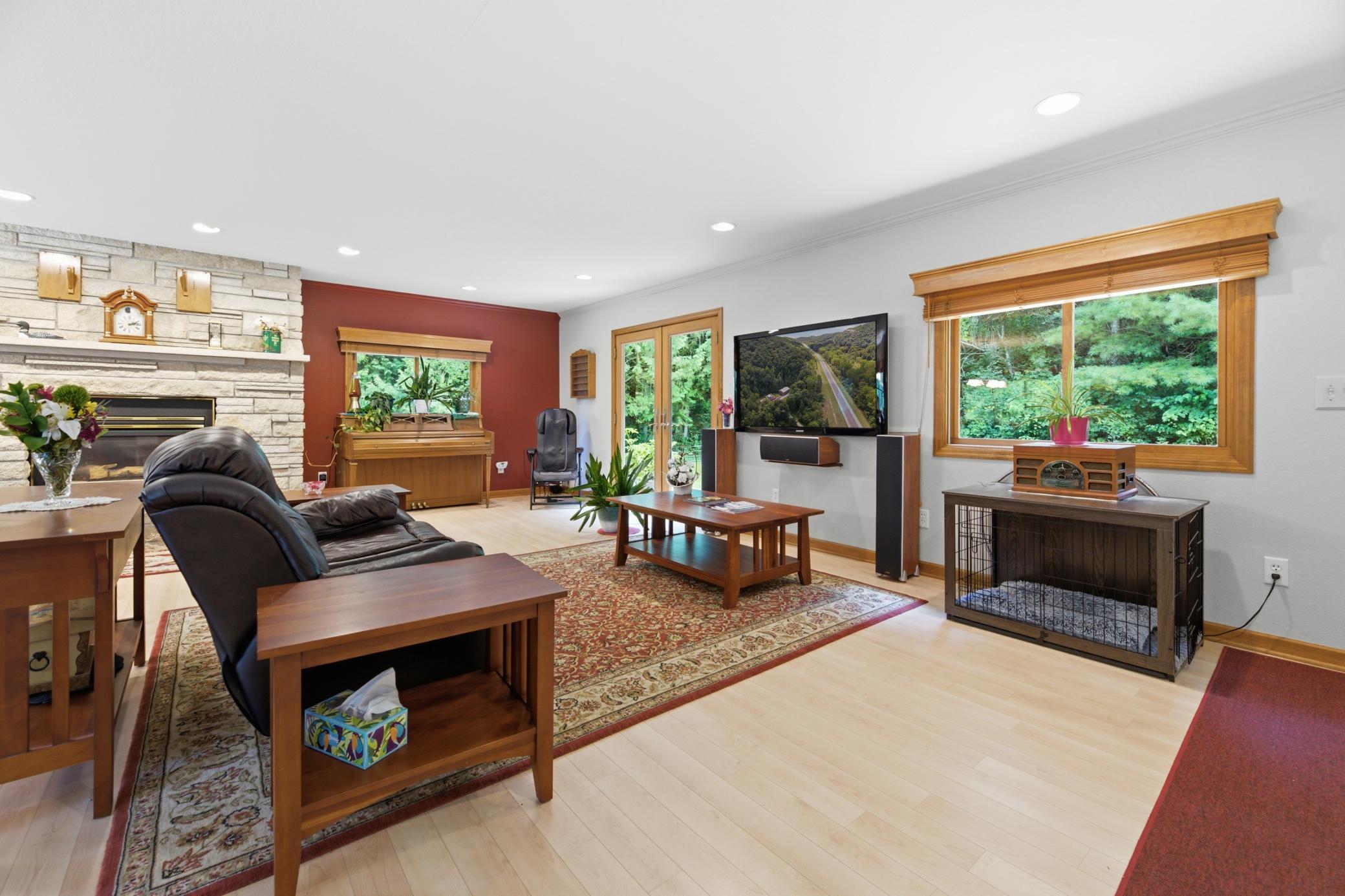 11 living room.jpg