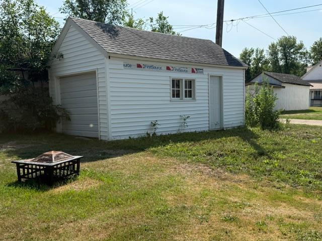 1-car garage