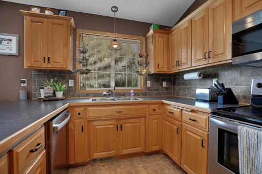 1292 Fieldstone Drive, Sauk Rapids, MN 56379