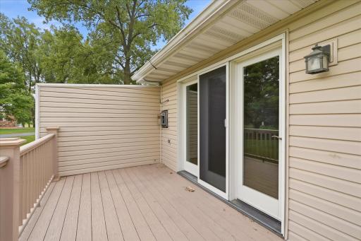 Privacy is key while relaxing on your low-maint composite material deck. Nice East exposure