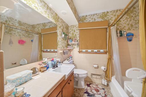 7398 Tempo Terrace NE, Fridley, MN 55432