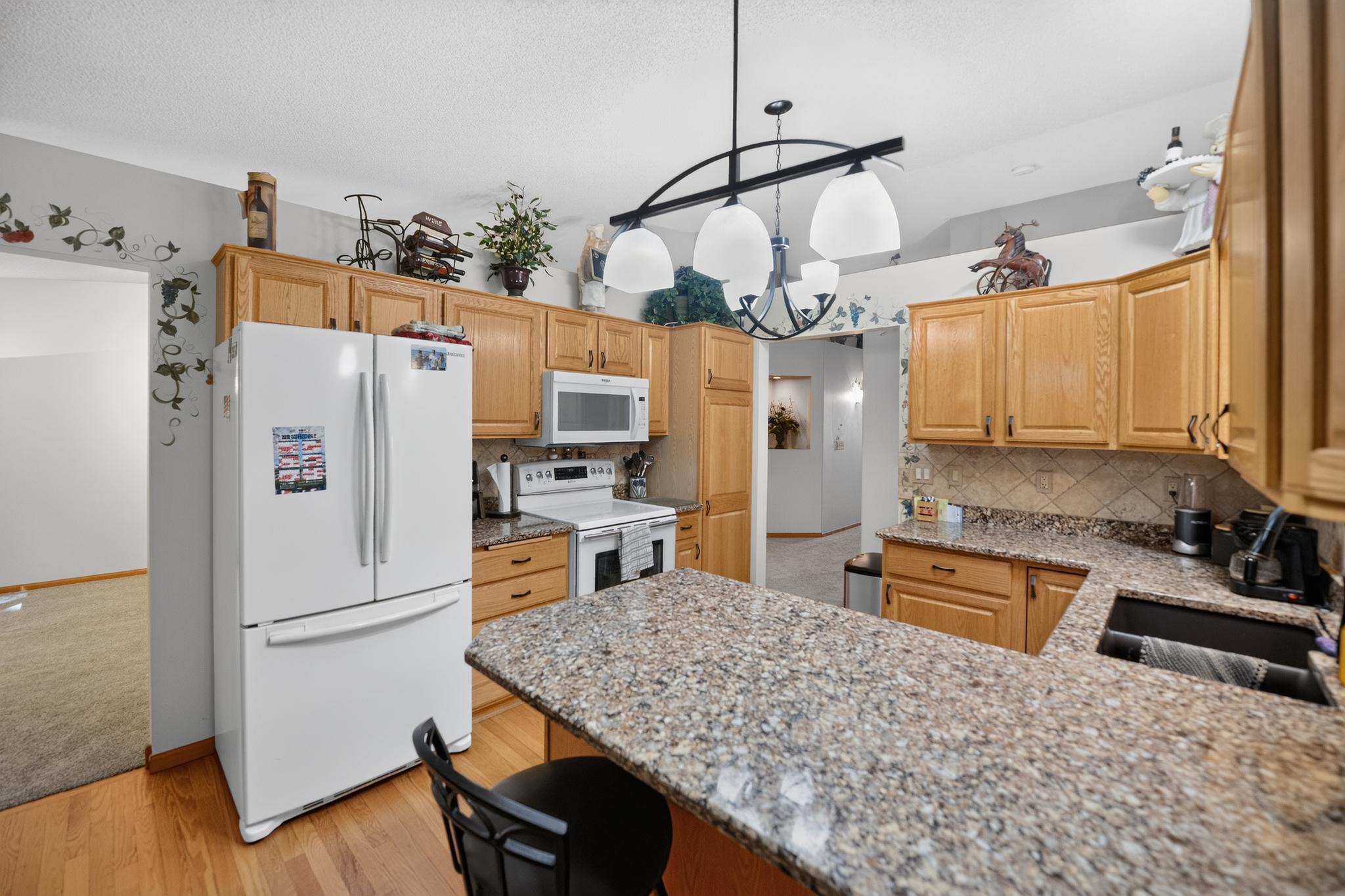17_758_Garceau_Ln-Kitchen-7291.jpg
