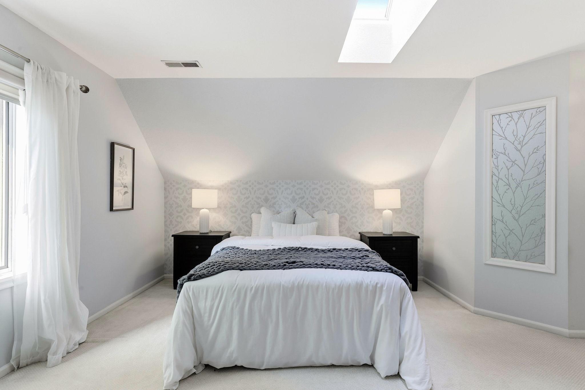 44-web-or-mls-5156-Logan-Ave-44.jpg