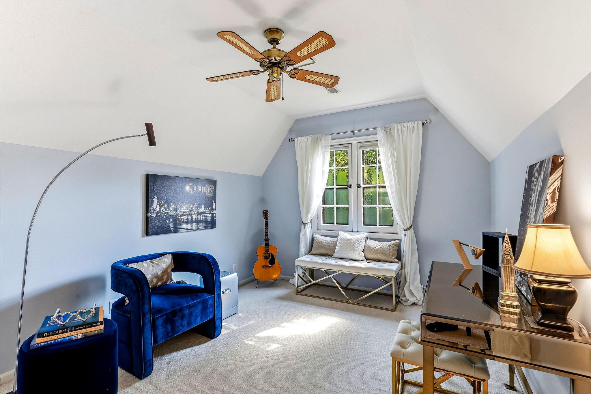 52-web-or-mls-5156-Logan-Ave-52.jpg