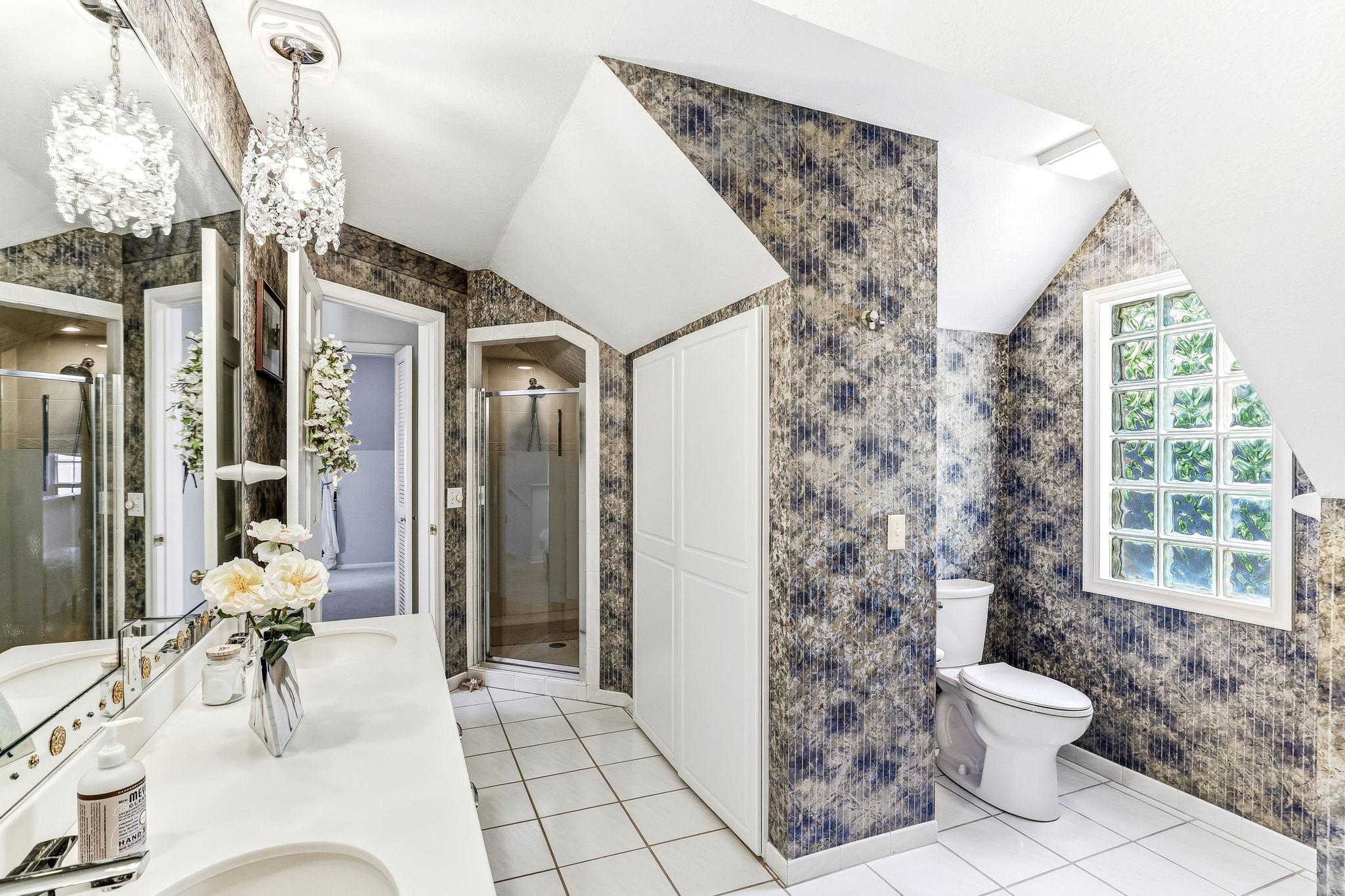 49-web-or-mls-5156-Logan-Ave-49.jpg