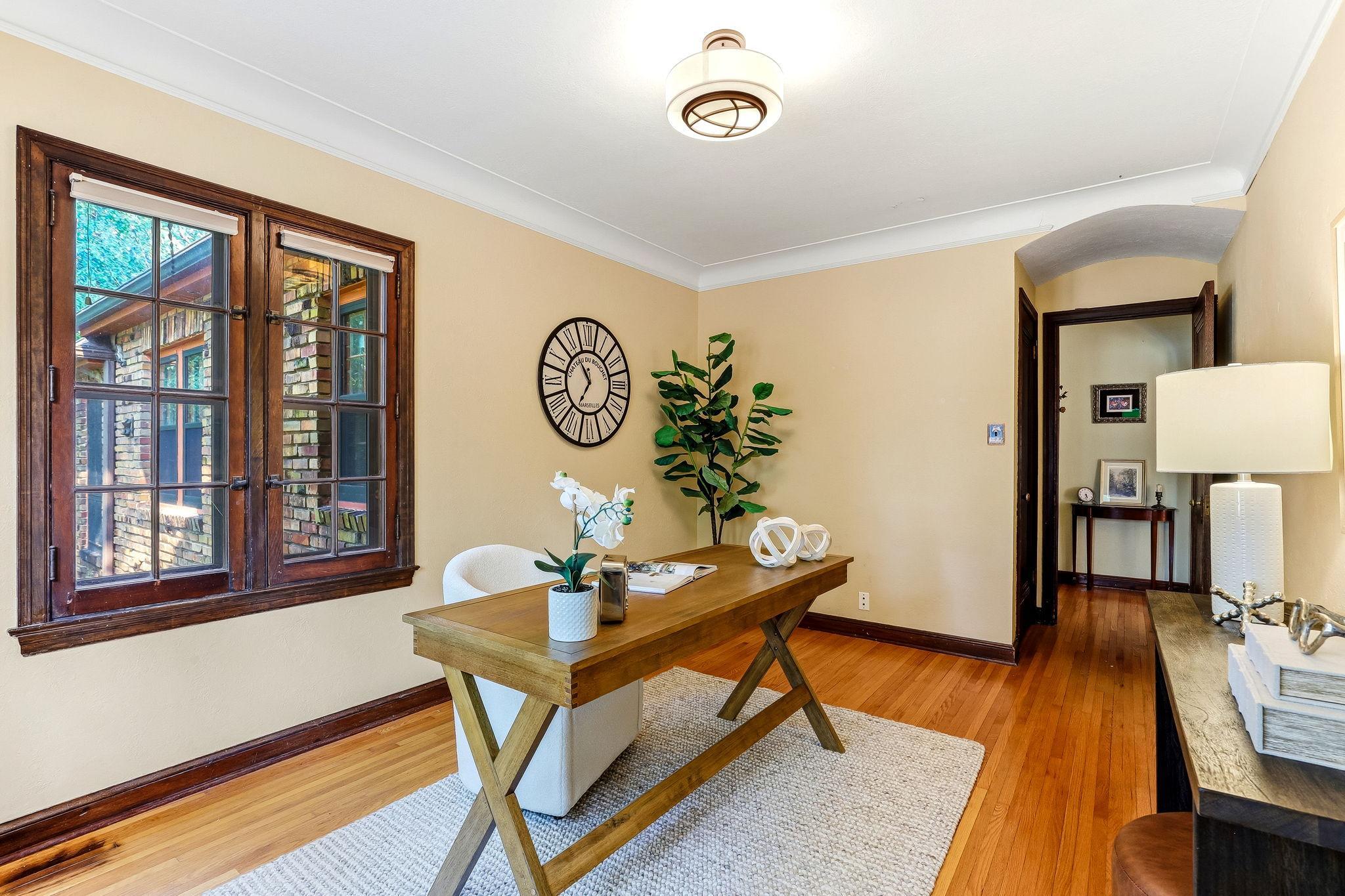 22-web-or-mls-5156-Logan-Ave-22.jpg