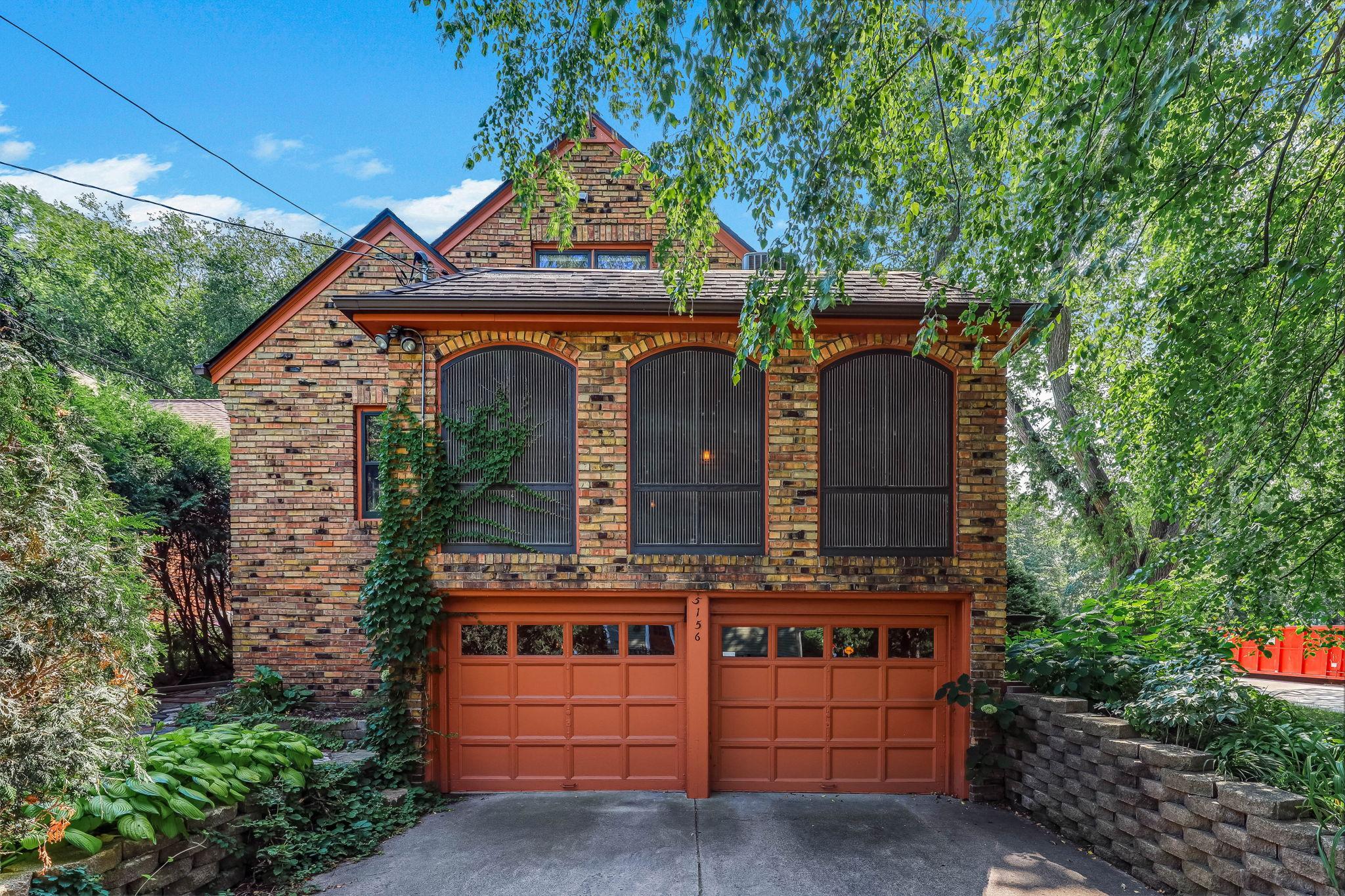Attached Garage