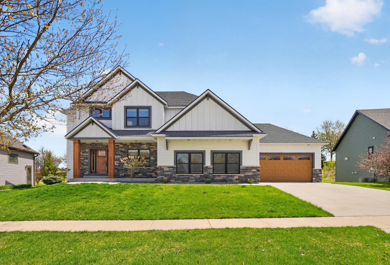 6 bed 4 bath home for sale in Somerby Golf Community 1702 Ancaster Dr NE Byron MN 55920