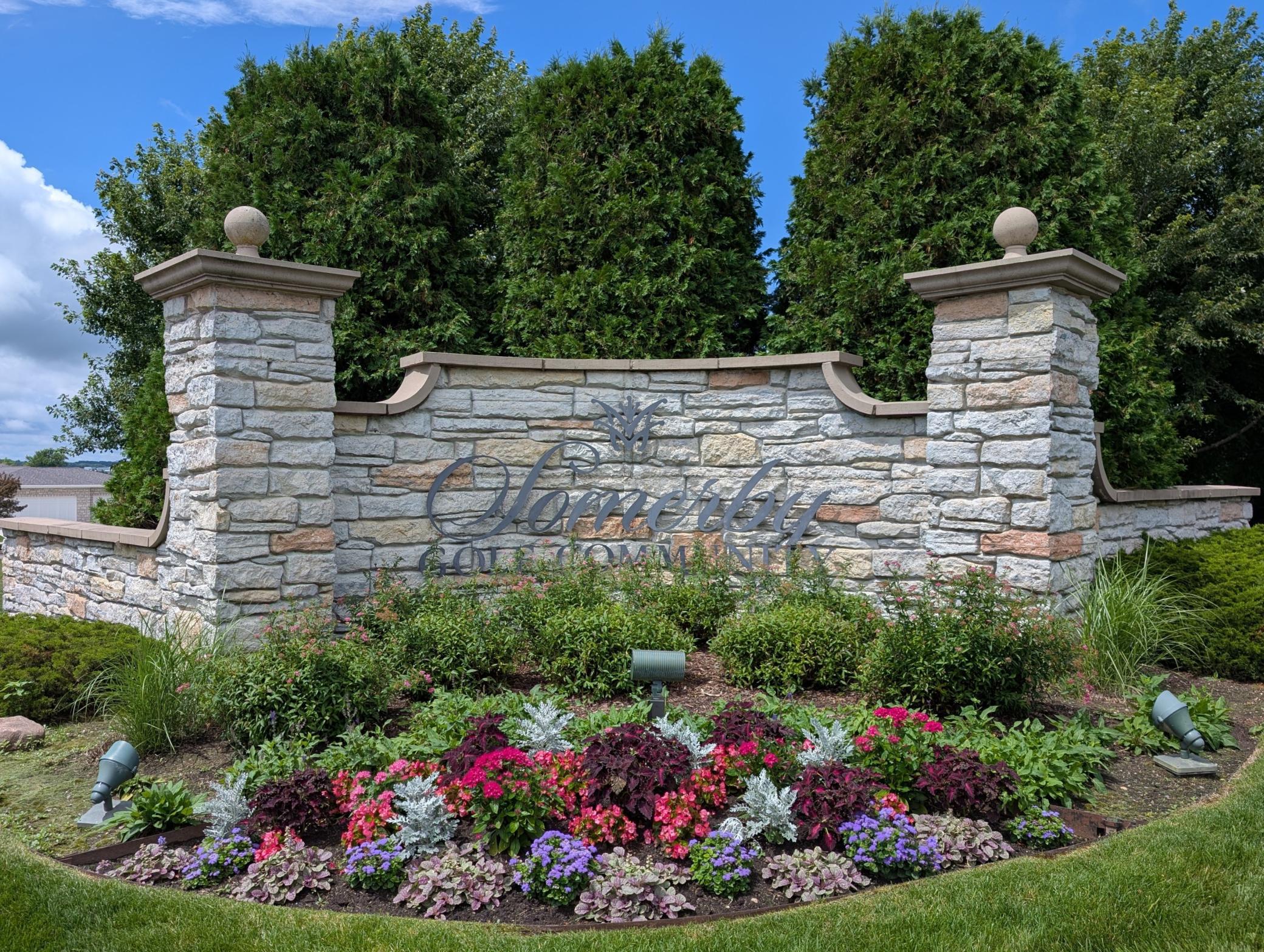 Somerby Entrance Stonewall1.jpg