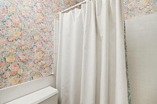 Primary Bathroom (Toilet & Shower, Sink Outside)