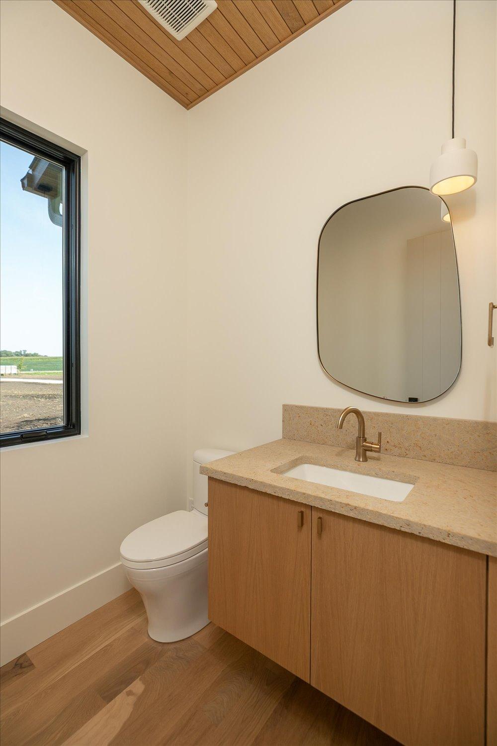 20-76-Bathroom.jpg