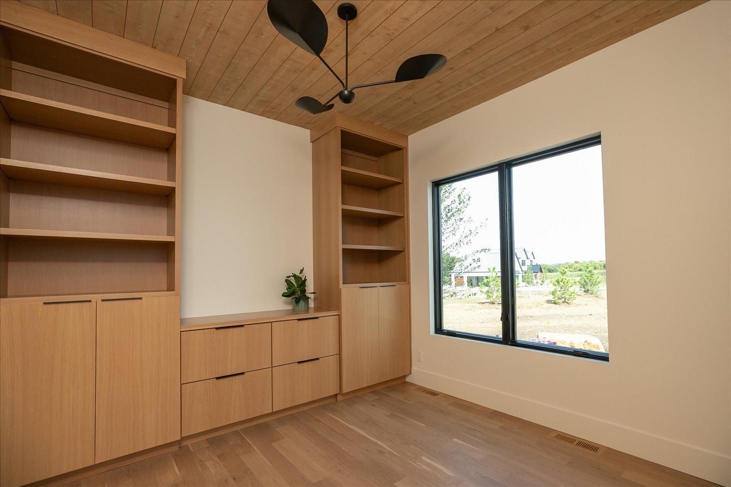 21-71-Office.jpg
