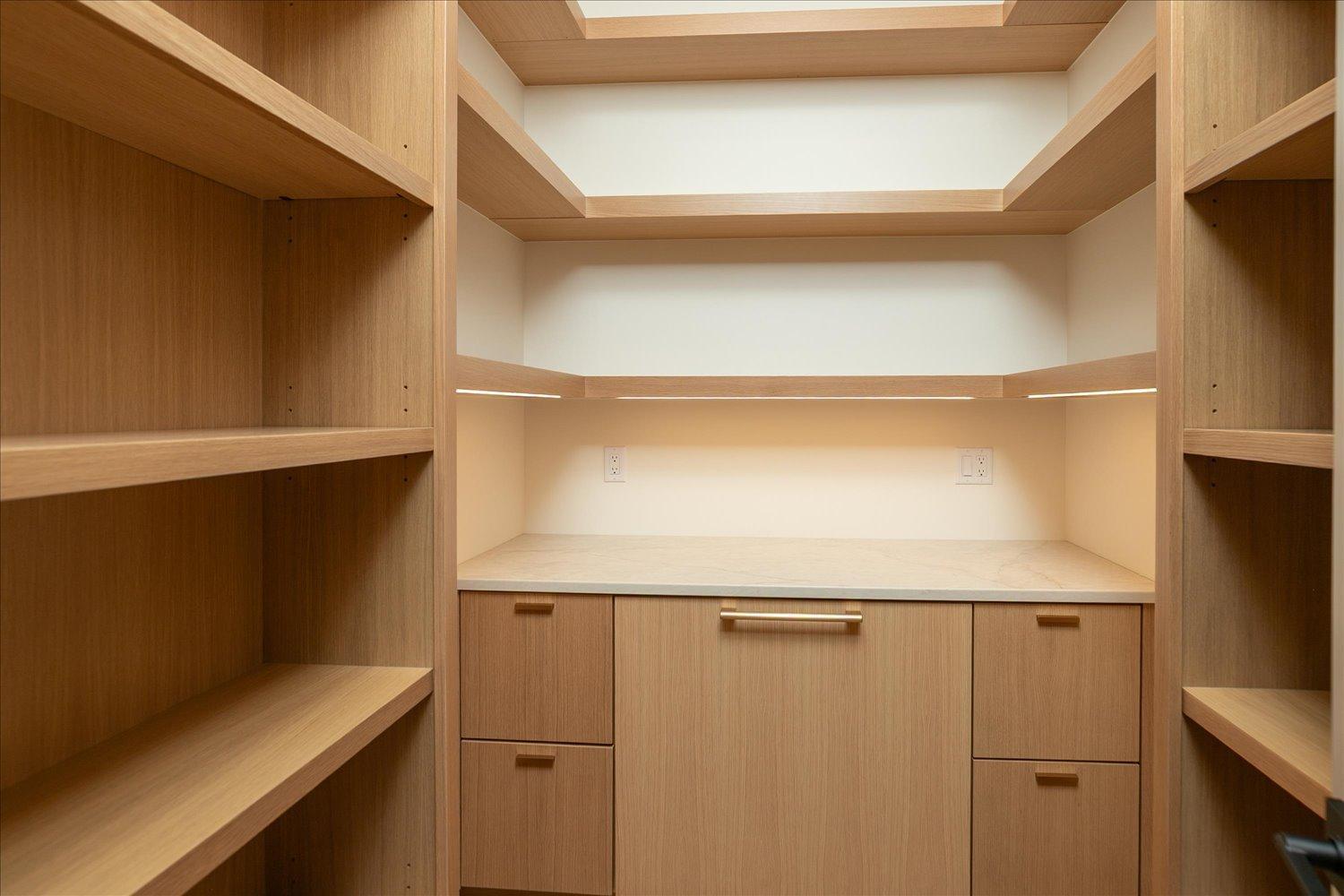 18-17-Pantry.jpg