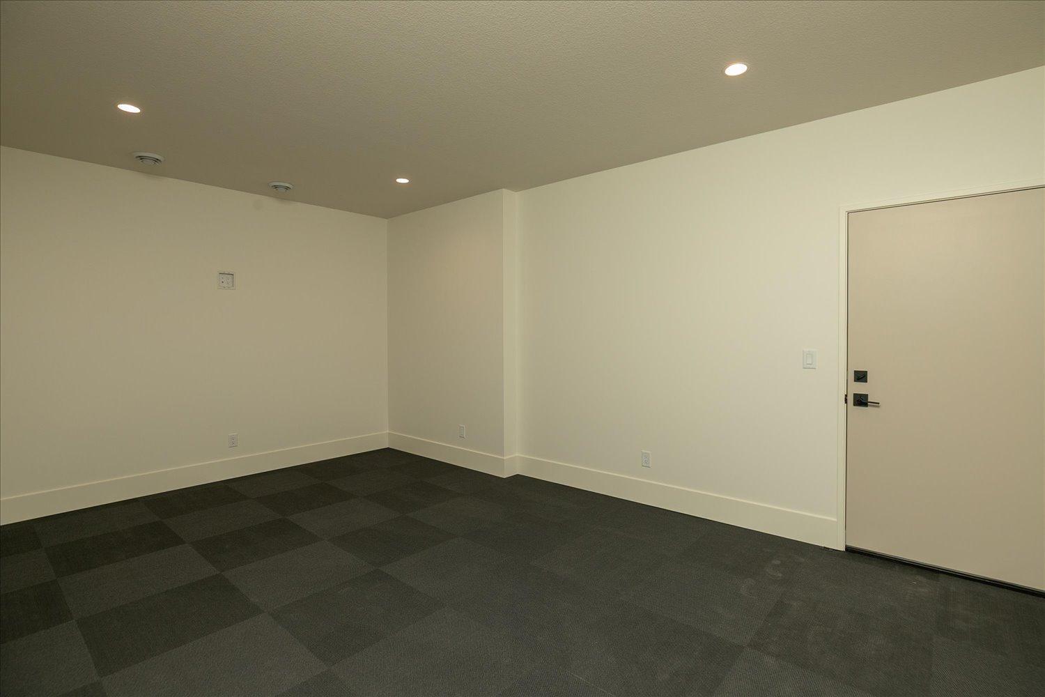 50-48-Exercise Room.jpg