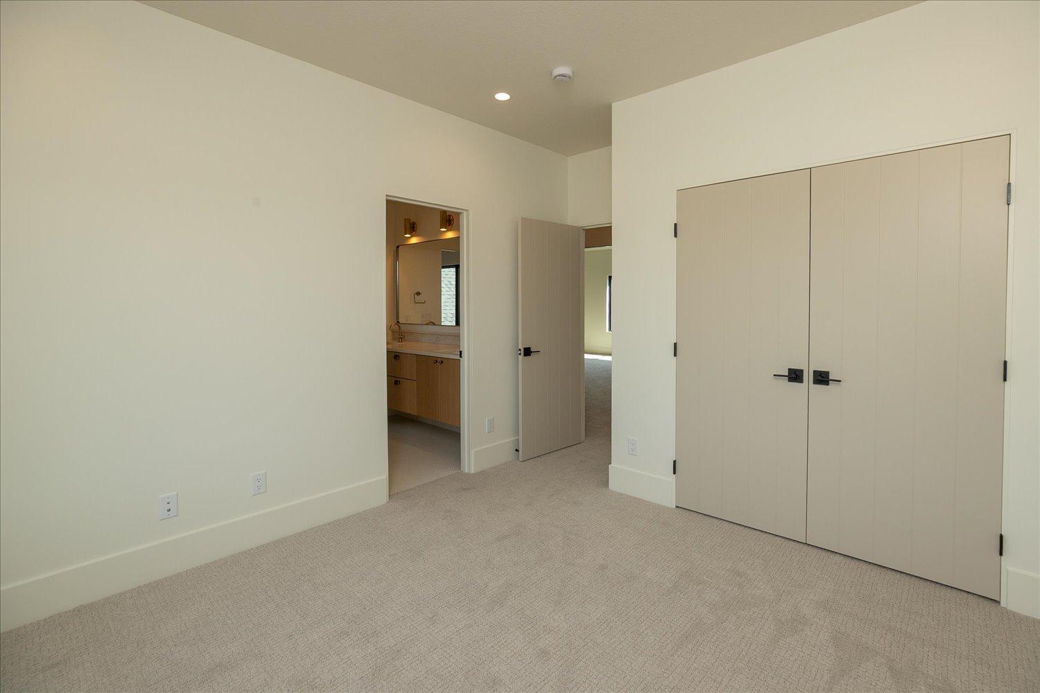 43-41-Bedroom.jpg