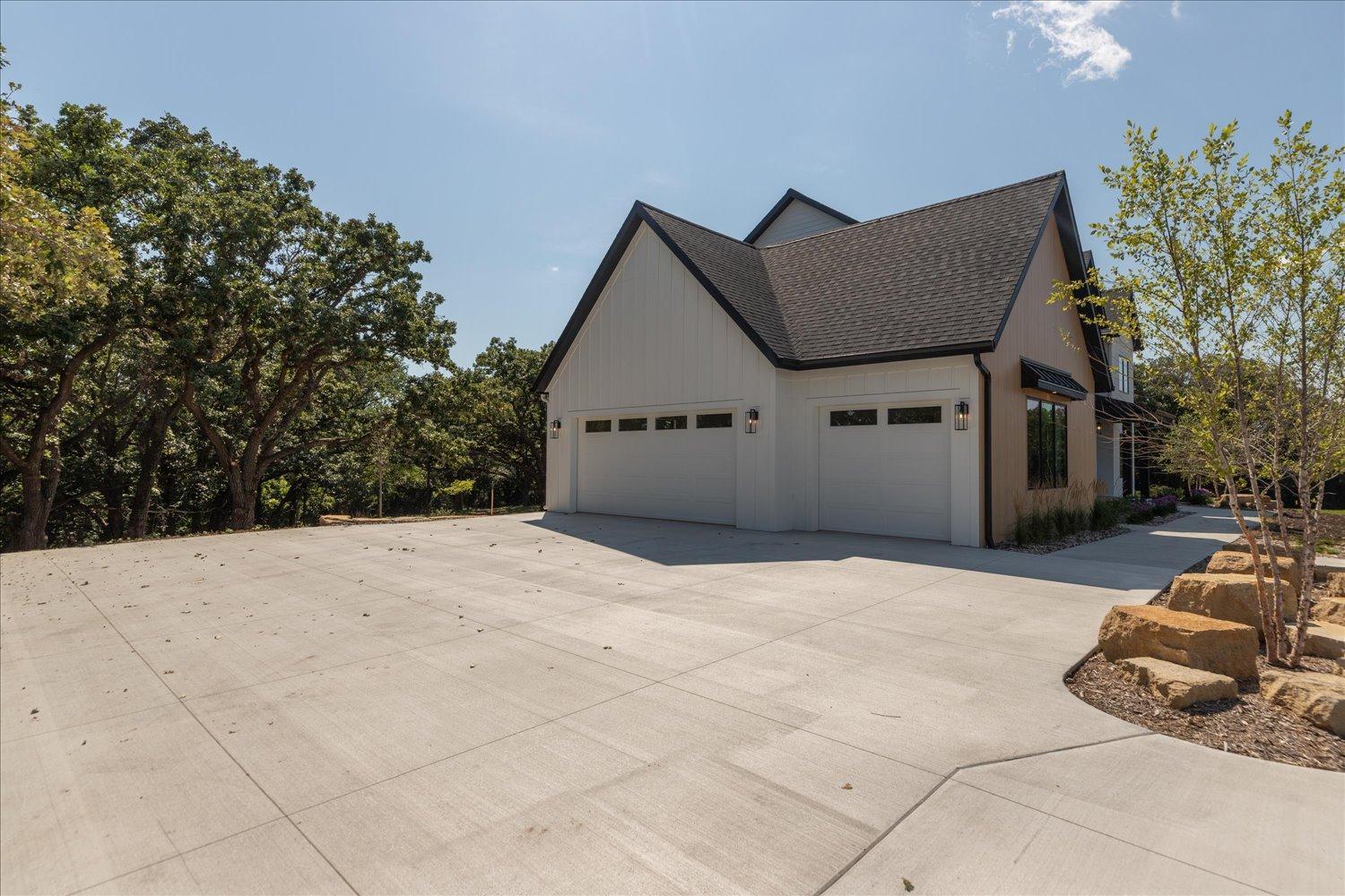58-56-Garage.jpg