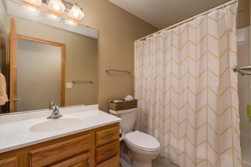 23-web-or-mls-129-cameo-ln.jpg