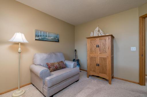 22-web-or-mls-129-cameo-ln.jpg