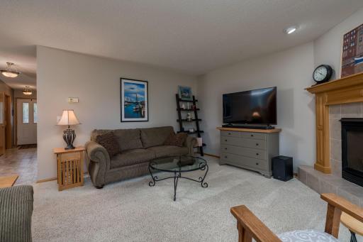 13-web-or-mls-129-cameo-ln.jpg