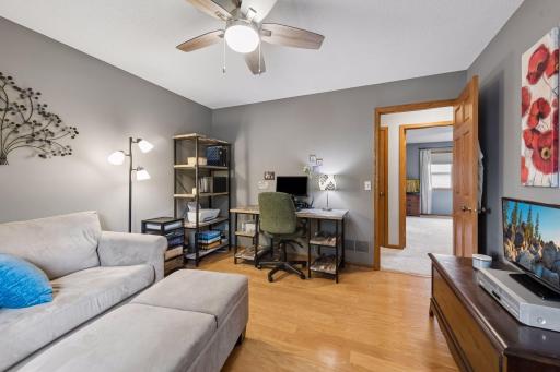 1736 White Oak Drive, Chaska, MN 55318
