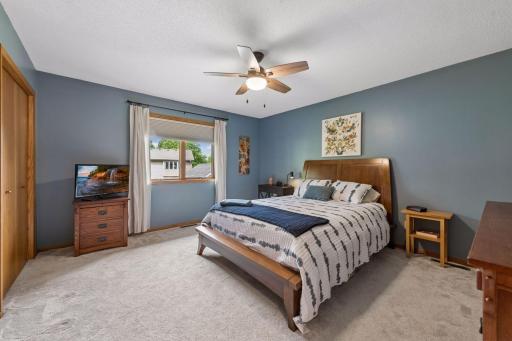 1736 White Oak Drive, Chaska, MN 55318