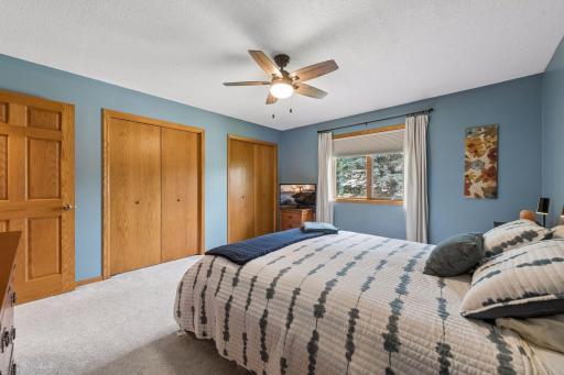 1736 White Oak Drive, Chaska, MN 55318
