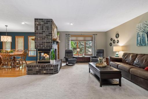1736 White Oak Drive, Chaska, MN 55318