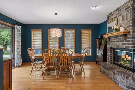 1736 White Oak Drive, Chaska, MN 55318