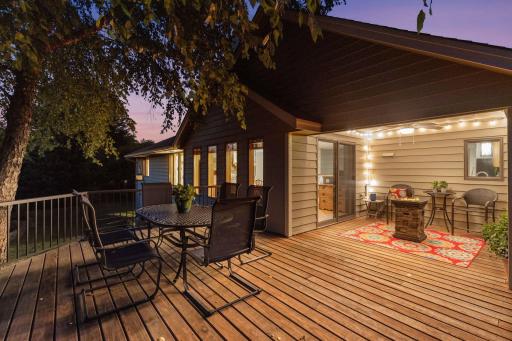 1736 White Oak Drive, Chaska, MN 55318