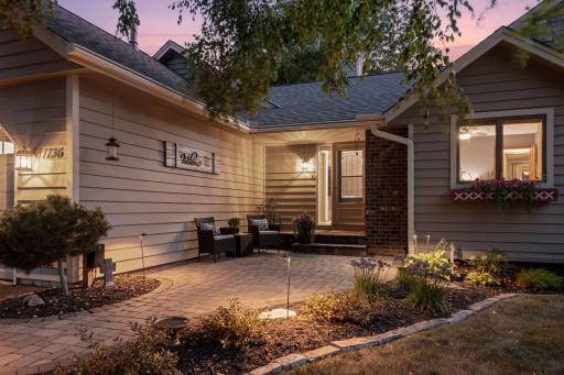 1736 White Oak Drive, Chaska, MN 55318