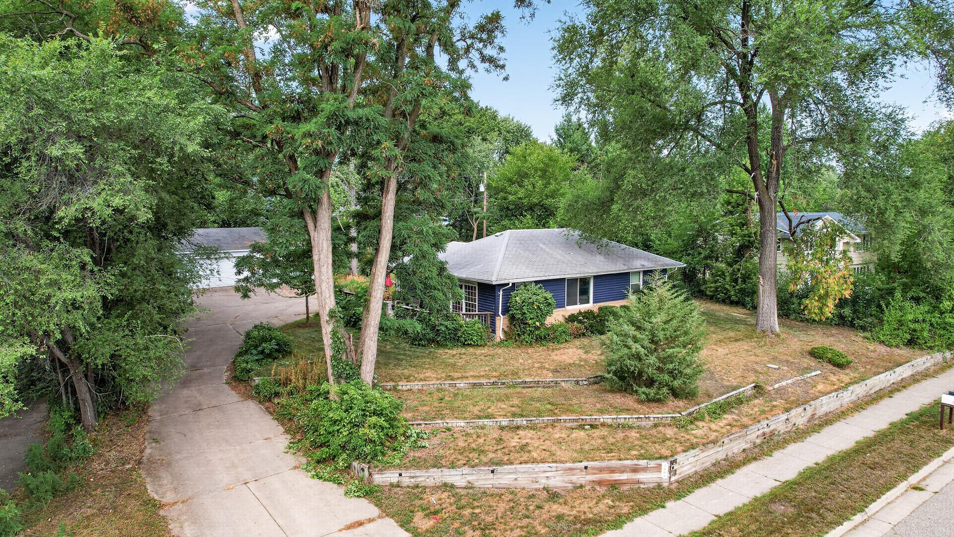 7130942