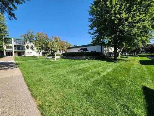 2720 Dale Street N, C113, Roseville, MN 55113