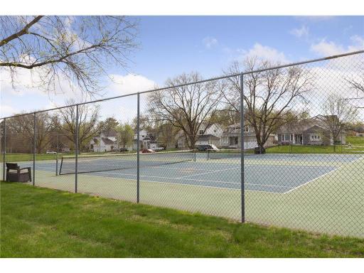 2720 Dale Street N, C113, Roseville, MN 55113