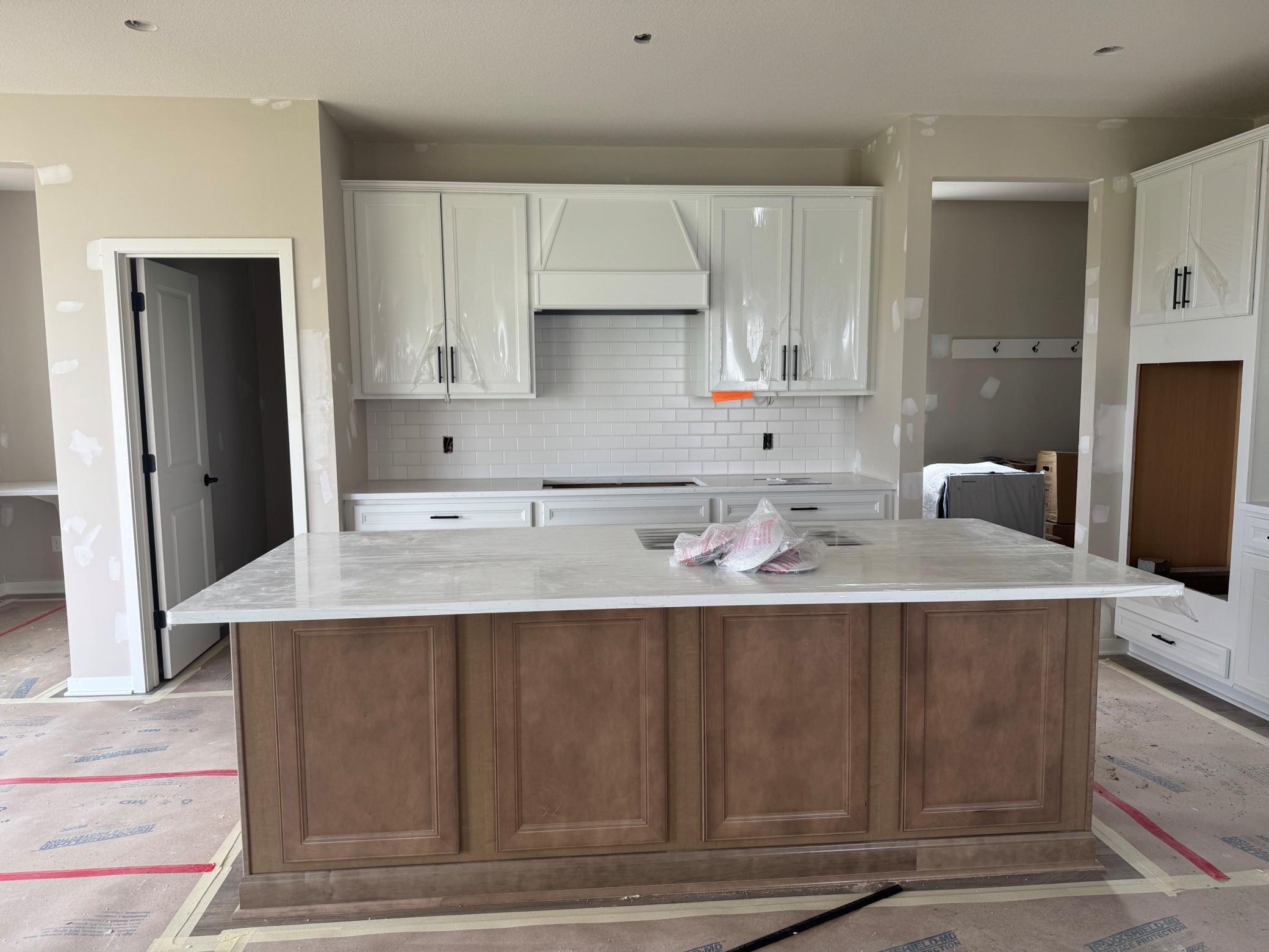 6307 Highland Hills Kitchen 1.jpg