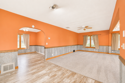 601 Summit Avenue NE, Staples, MN 56479
