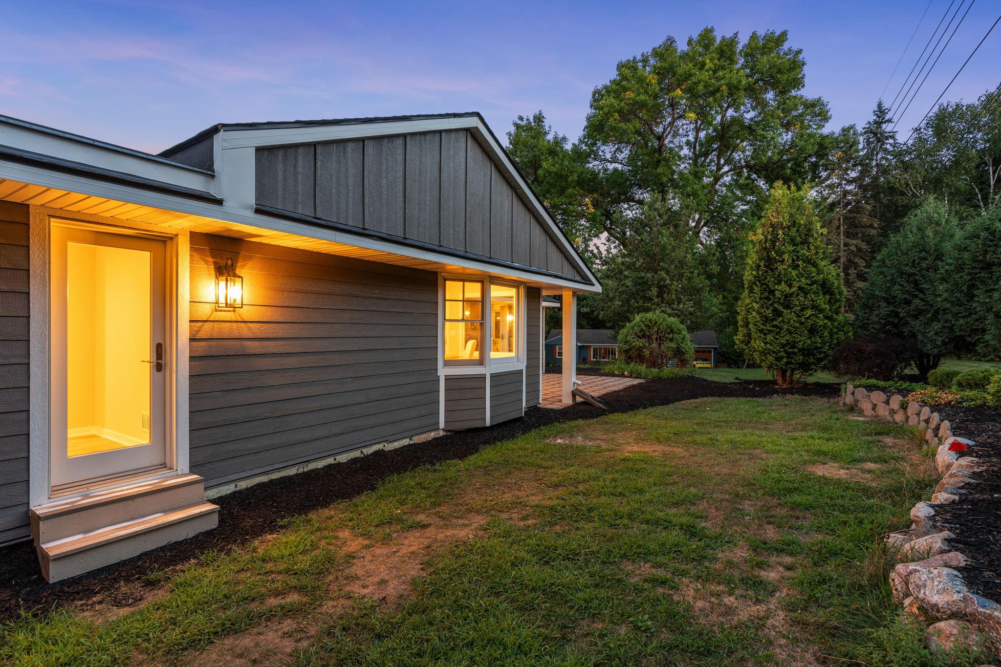 8-web-or-mls-Twilight 8.jpg