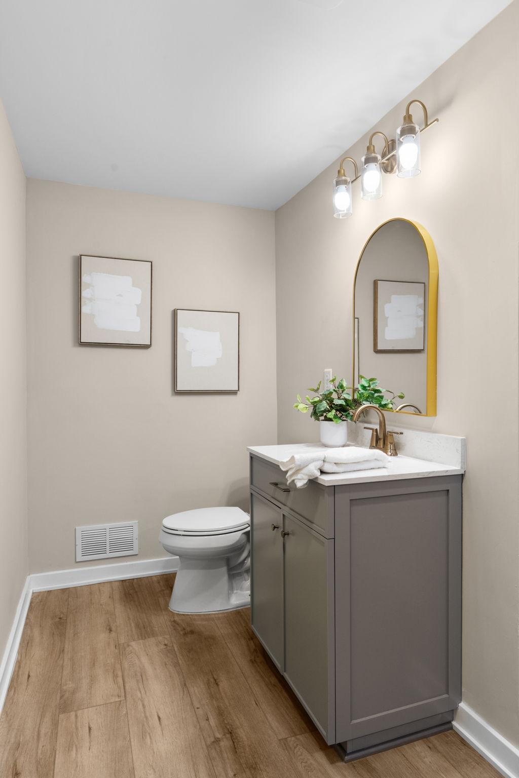 72-web-or-mls-11934 James Rd-64.jpg