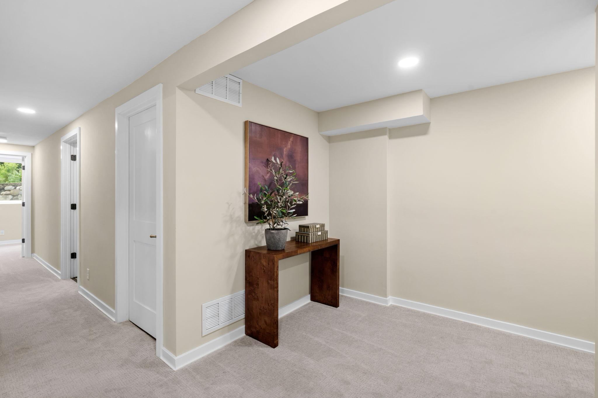 70-web-or-mls-11934 James Rd-62.jpg
