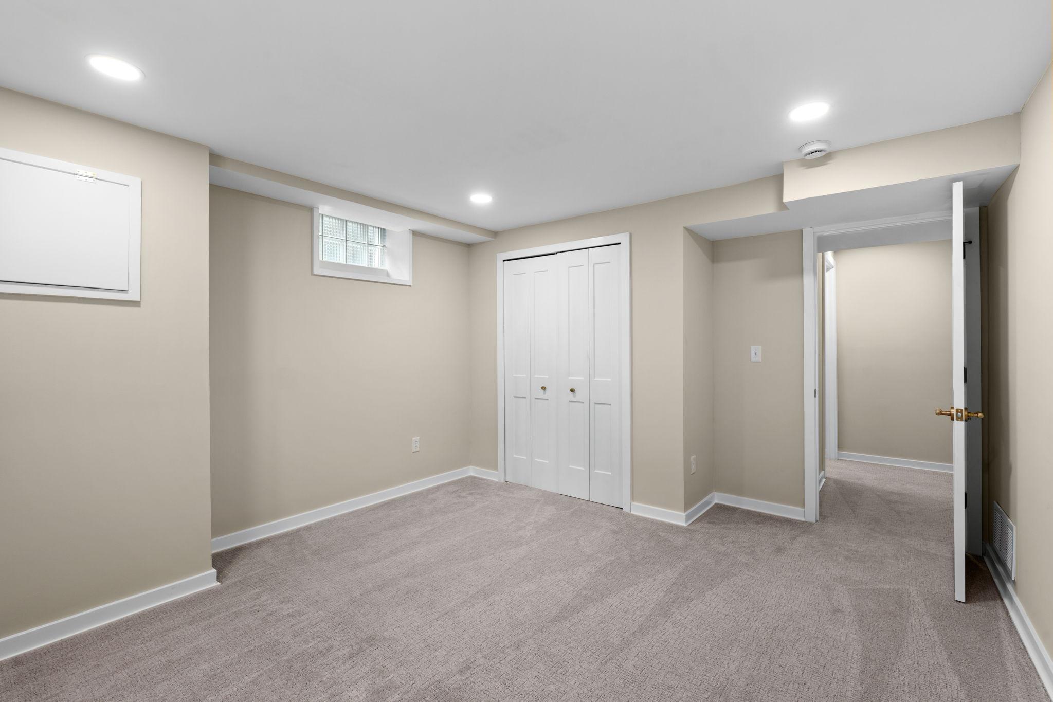 75-web-or-mls-11934 James Rd-67.jpg