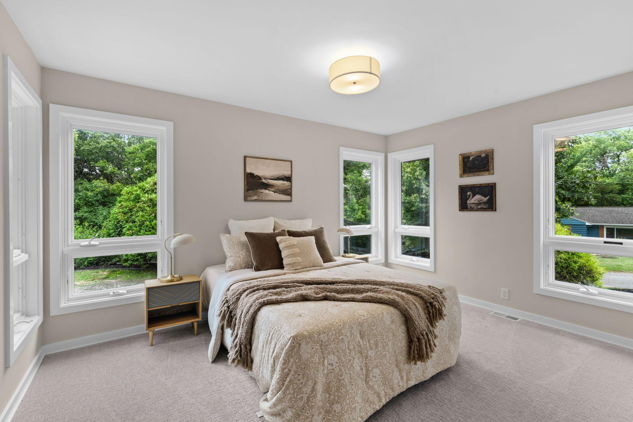 50-web-or-mls-11934 James Rd-42.jpg