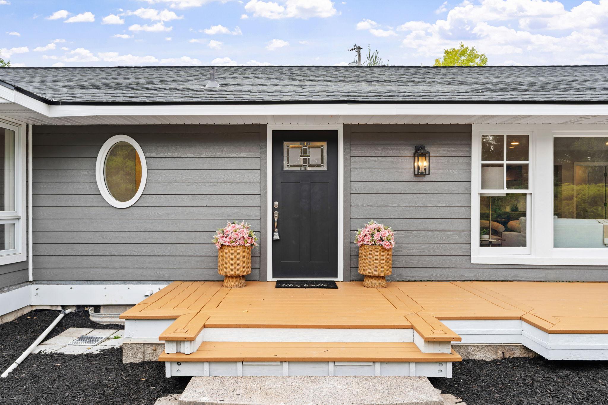 10-web-or-mls-11934 James Rd-2.jpg