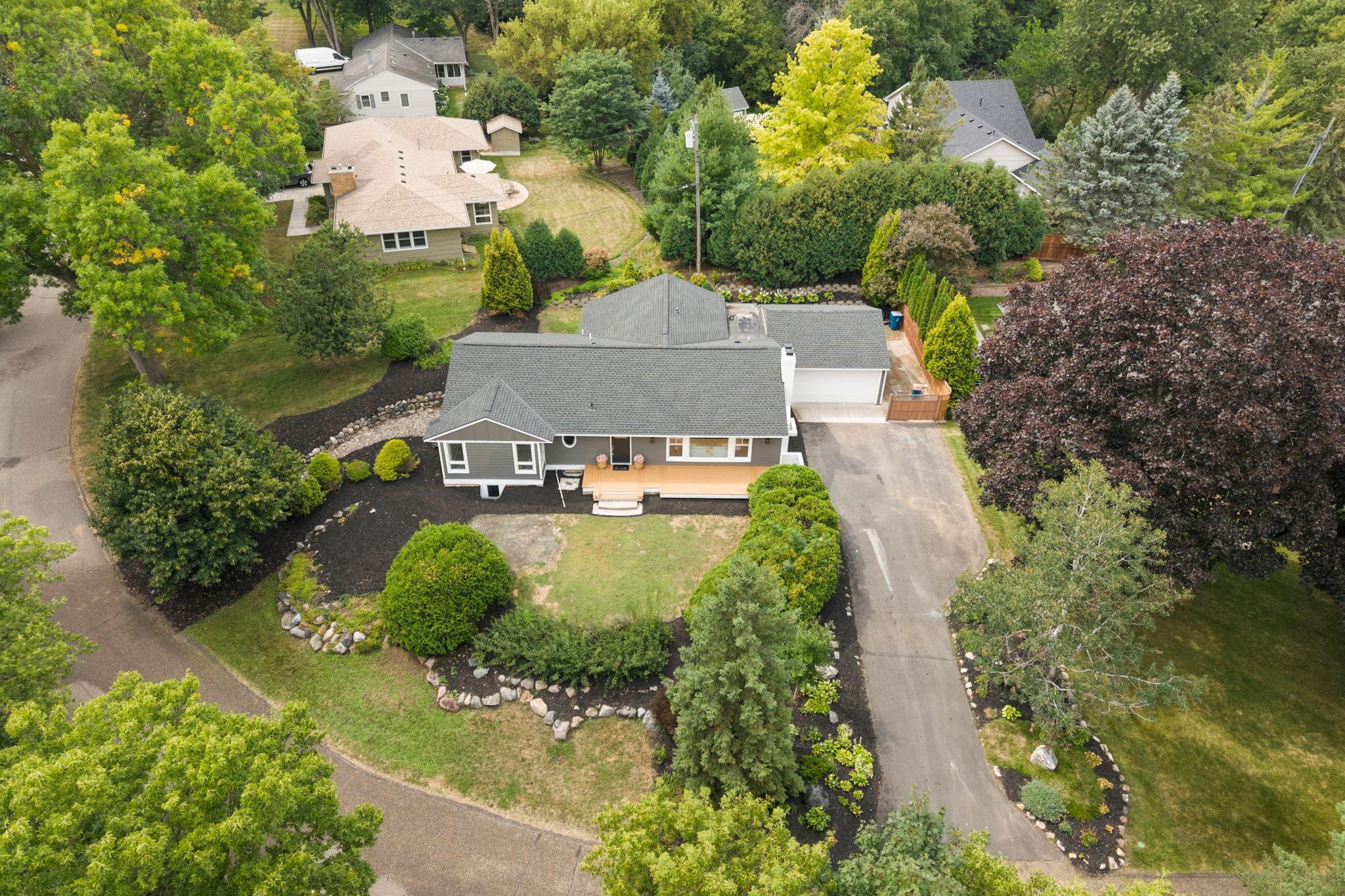 24-web-or-mls-11934 James Rd-16.jpg