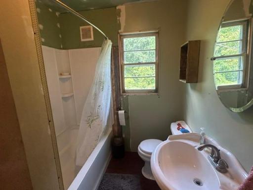 17690 County Road 561, Pengilly, MN 55775